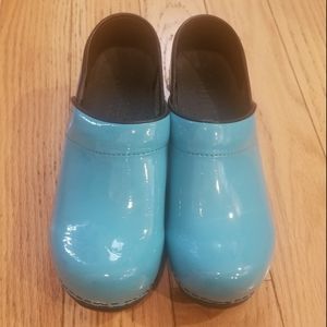 Sanita clogs women's size 6 New without tags/box